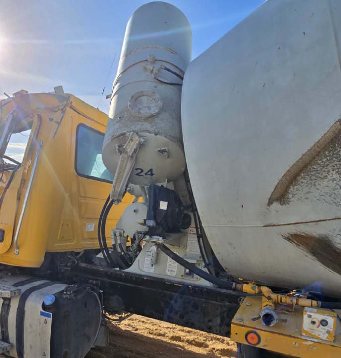 2021 Mack Granite Cement Mixer - Image 3