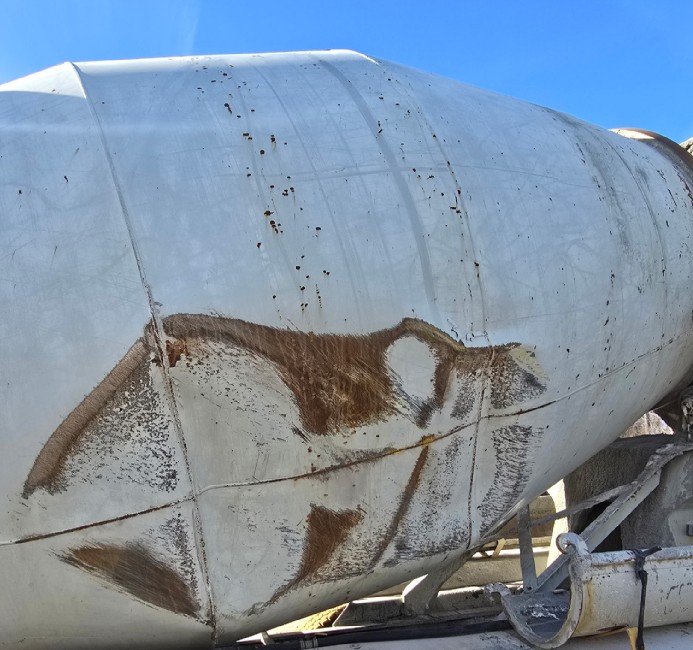 2021 Mack Granite Cement Mixer - Image 4