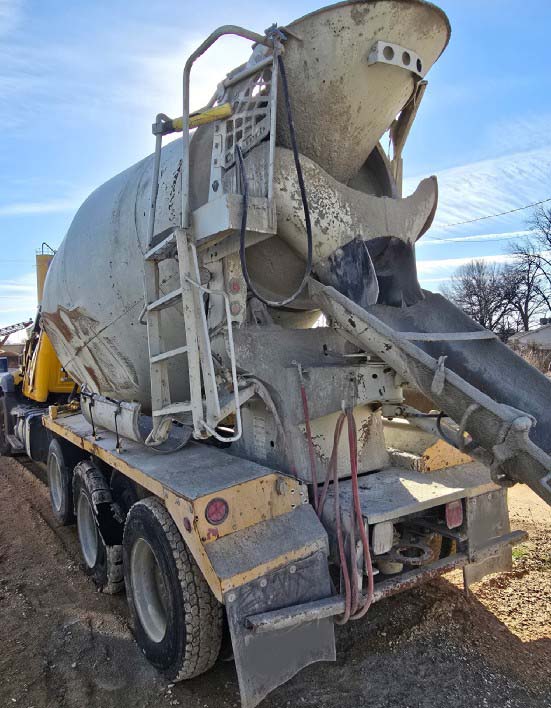 2021 Mack Granite Cement Mixer - Image 5