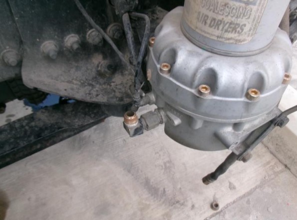 2022 Freightliner Cascadia - Image 10