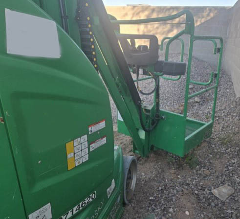 2022 JLG 26E Mast Boom Lift - Image 12