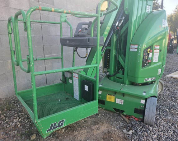 2022 JLG 26E Mast Boom Lift