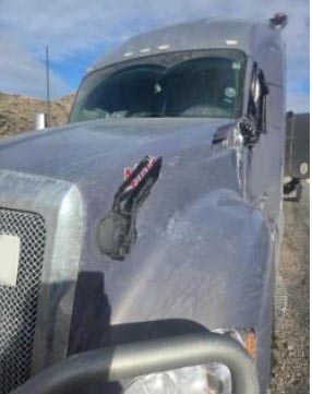 2022 Kenworth T680 - Image 2