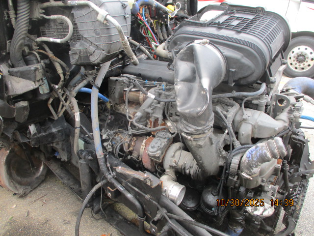 2022 Peterbilt 579 - Image 3