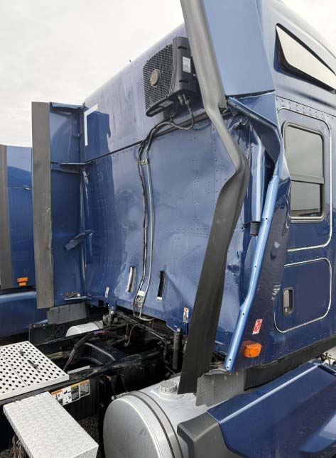 2023 Kenworth T680 - Image 10