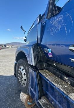 2023 Kenworth T680 - Image 14