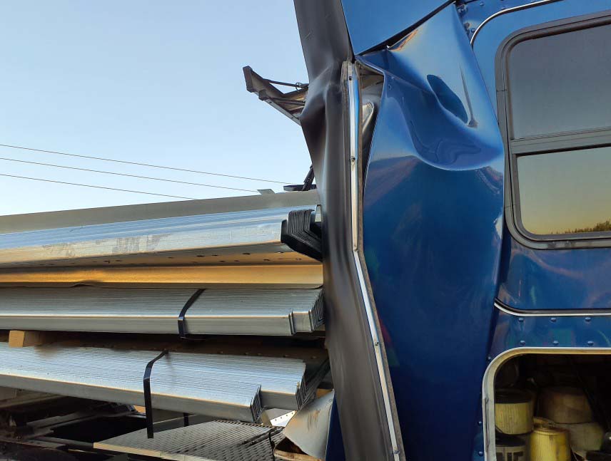 2023 Kenworth T680 - Image 23