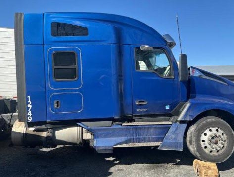 2023 Kenworth T680 - Image 5