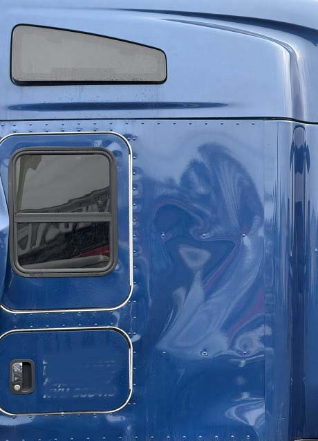 2023 Kenworth T680 - Image 5