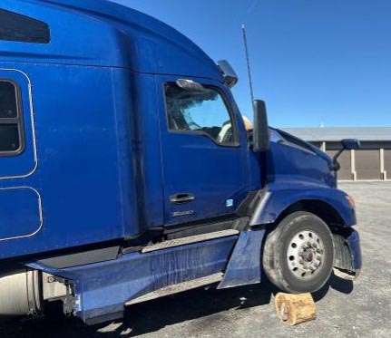 2023 Kenworth T680 - Image 7