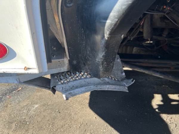 2023 Peterbilt 520 Garbage Truck - Image 27