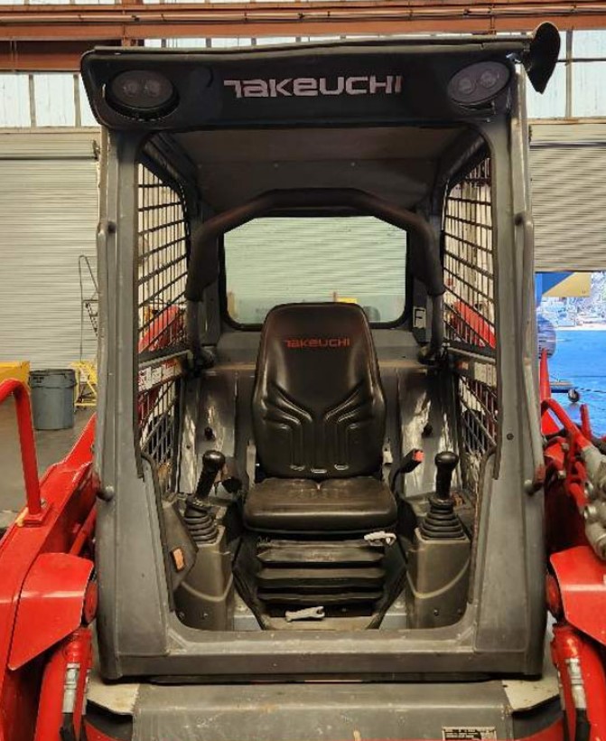 2023 Takeuchi TL8R-2 Compact Track Loader - Image 17