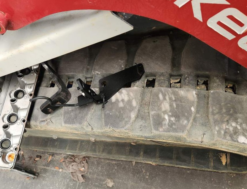 2023 Takeuchi TL8R-2 Compact Track Loader - Image 20