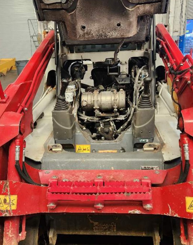 2023 Takeuchi TL8R-2 Compact Track Loader - Image 7