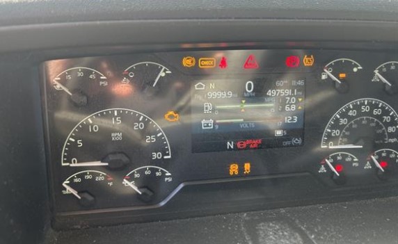 2023 Volvo VNL - Image 32