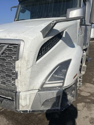 2023 Volvo VNL - Image 4