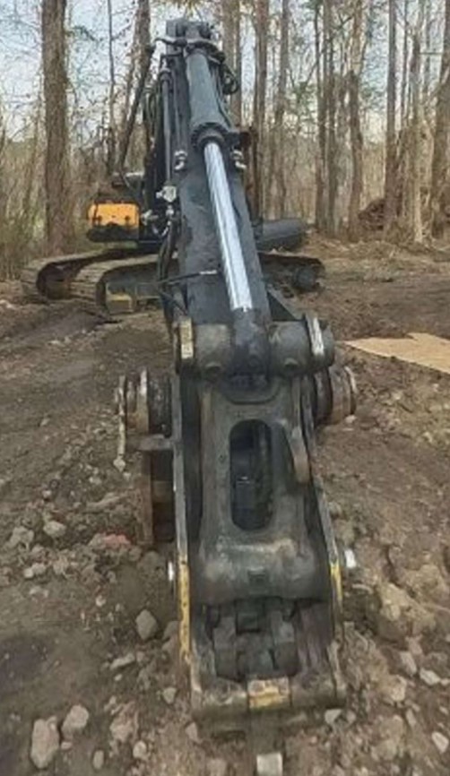 2024 Hyundai HX220 Excavator - Image 8