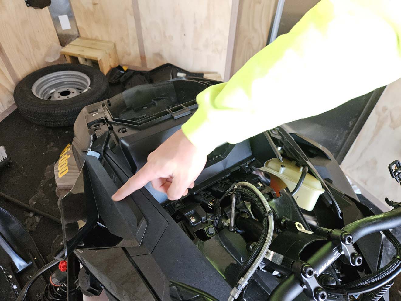 2024 Ski Doo 850CC Snowmobile - Image 21