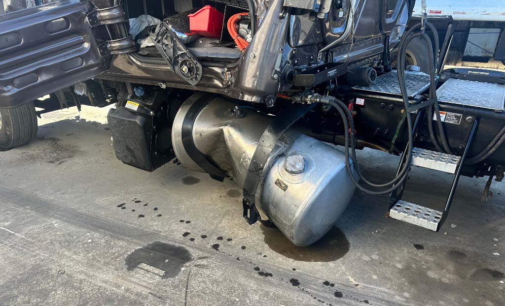 2025 Freightliner Cascadia - Image 13