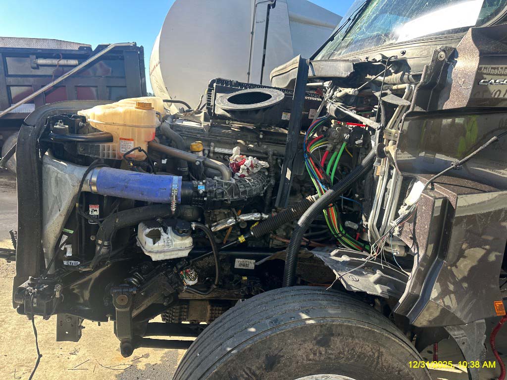 2025 Freightliner Cascadia - Image 15