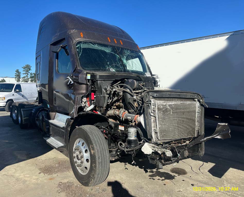 2025 Freightliner Cascadia - Image 2