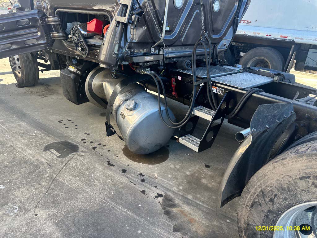 2025 Freightliner Cascadia - Image 9