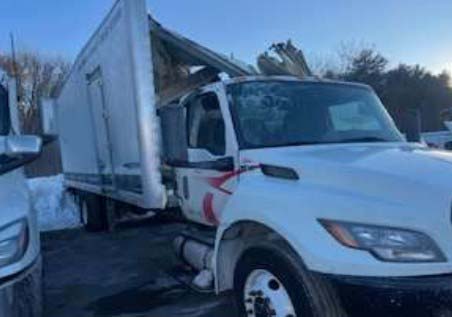 2025 International MV607 Box Truck - Image 2