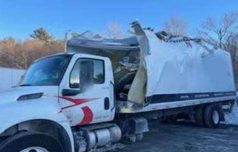 2025 International MV607 Box Truck - Image 6