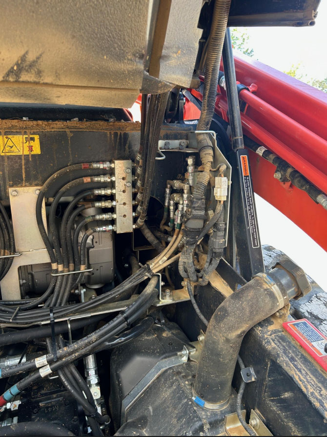 2025 Kubota SVL97-2 Skid Steer - Image 6