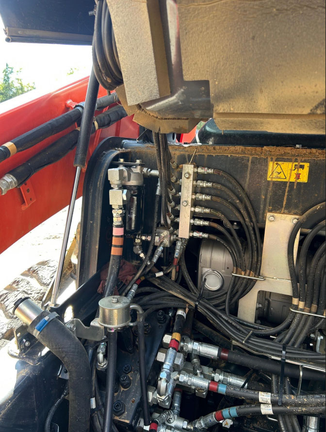 2025 Kubota SVL97-2 Skid Steer - Image 7