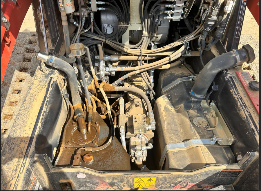 2025 Kubota SVL97-2 Skid Steer - Image 8