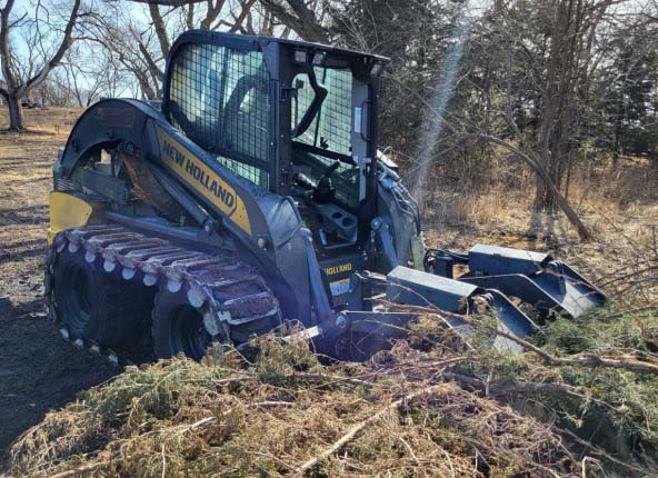 2025 New Holland L328 Skid Steer - Image 2