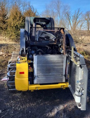 2025 New Holland L328 Skid Steer - Image 13