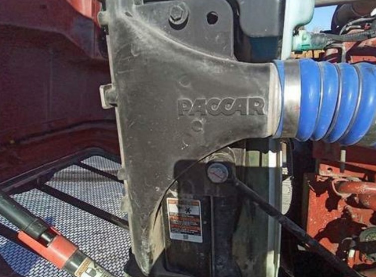 2025 Peterbilt 567 - Image 16