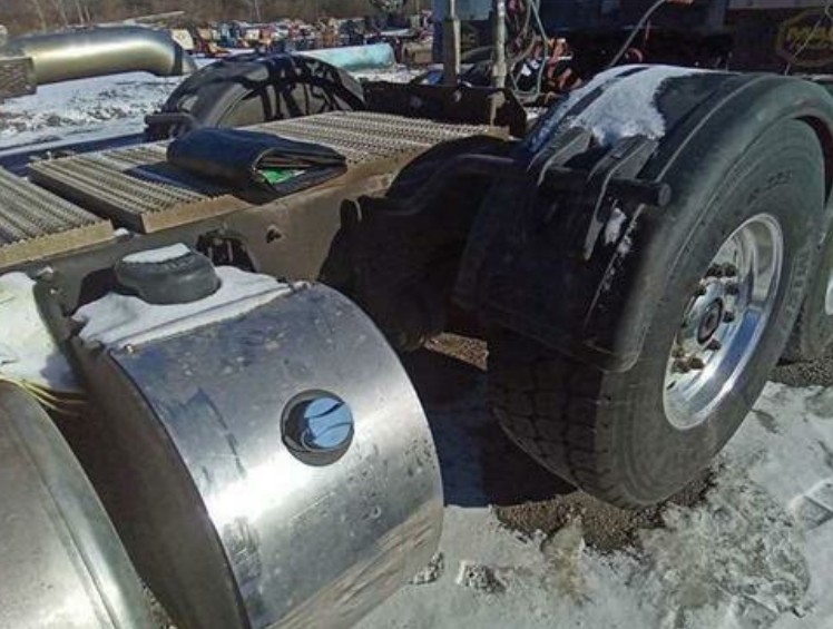 2025 Peterbilt 567 - Image 17