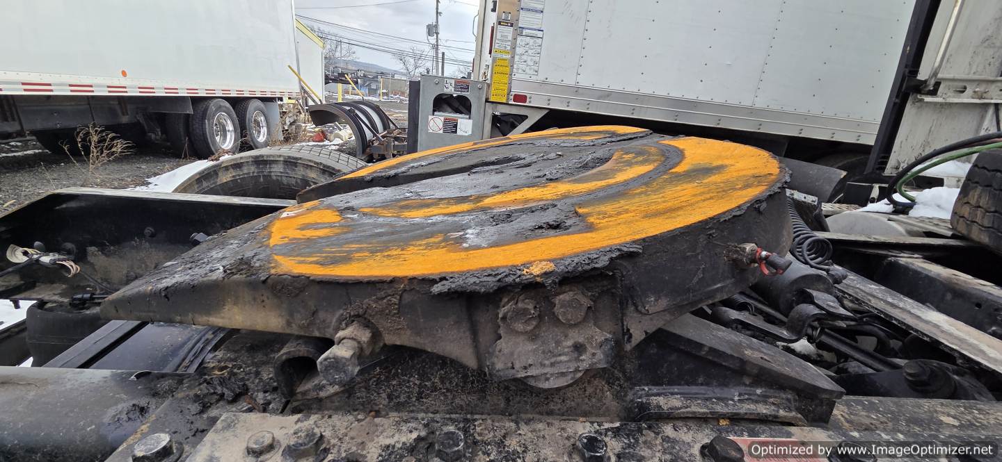 2025 Volvo VNL 860 - Image 10