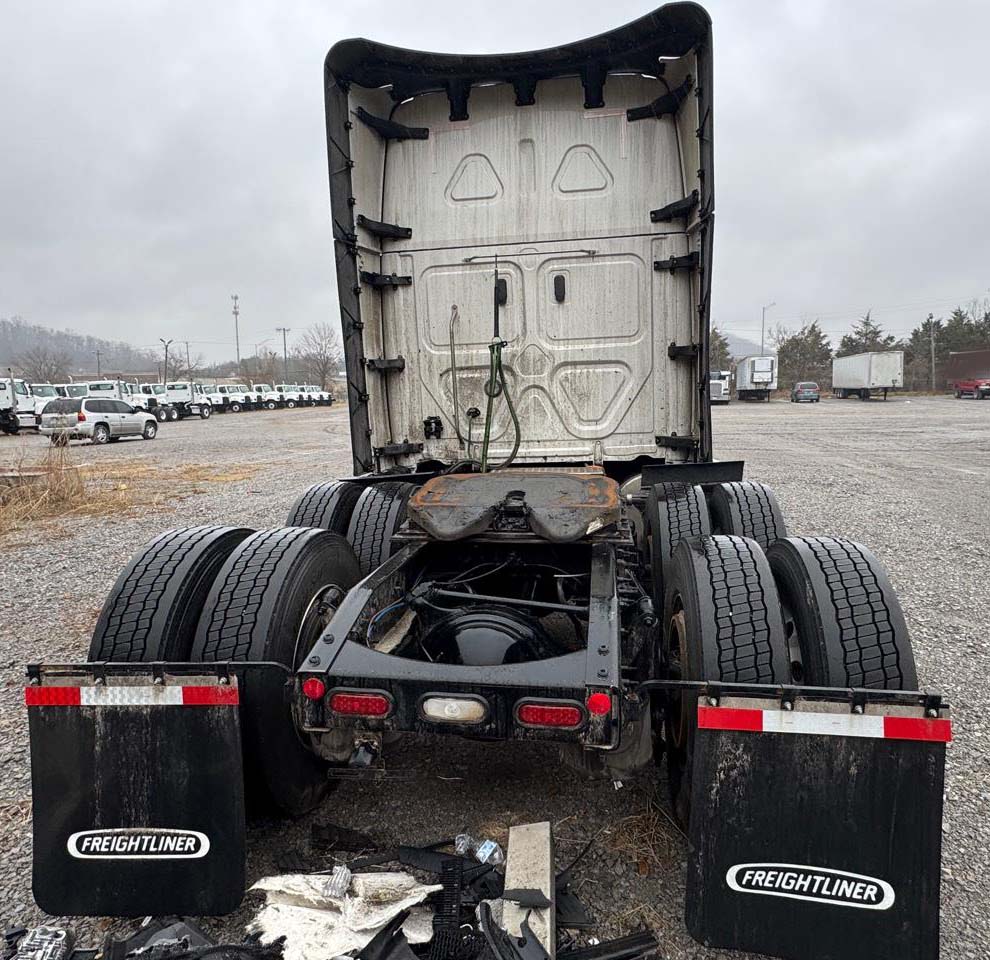 2026 Freightliner Cascadia - Image 16