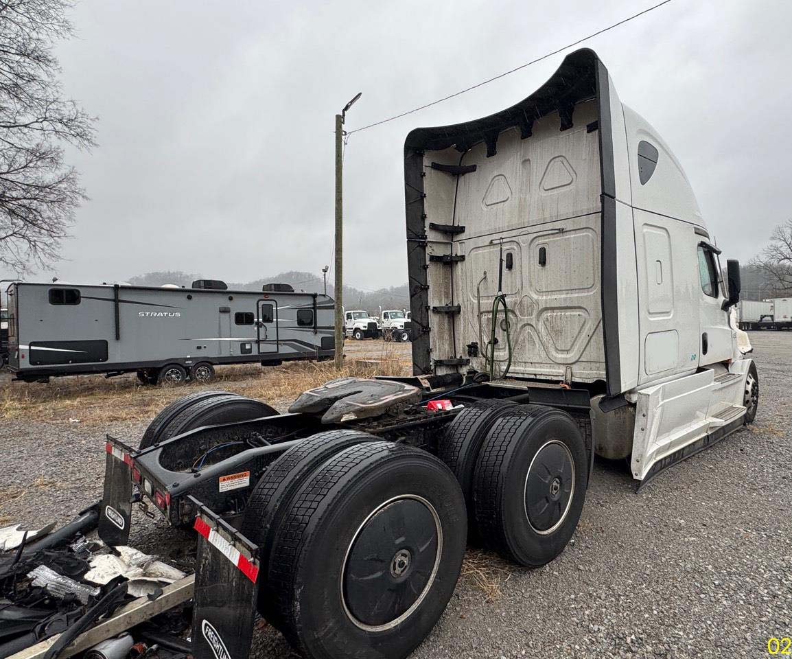2026 Freightliner Cascadia - Image 23