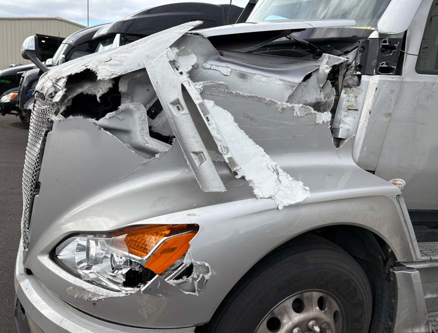 2023 Kenworth T680 (2) - Image 28