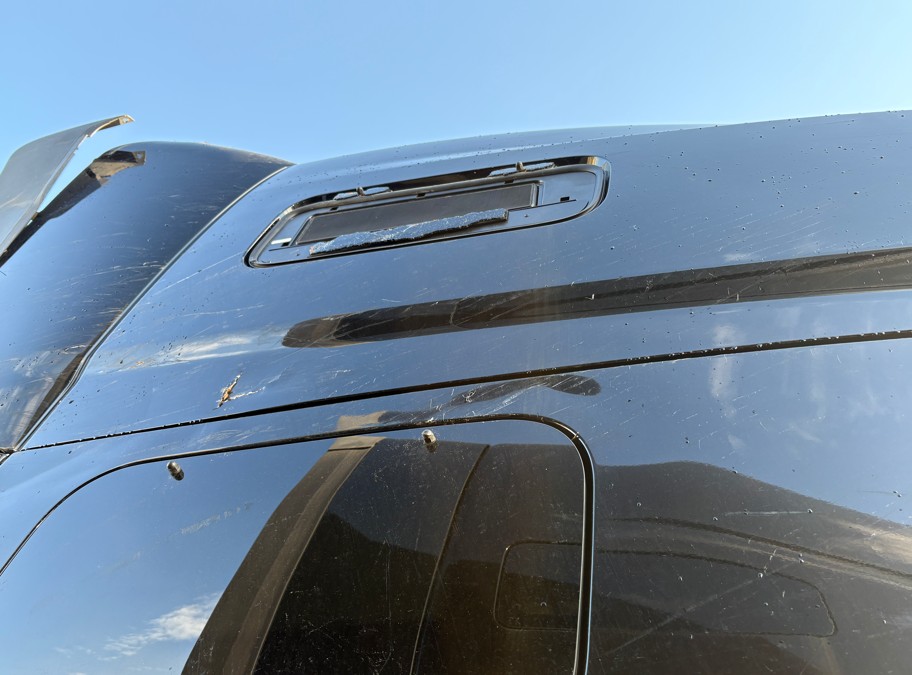 2023 Volvo VNL - Image 27