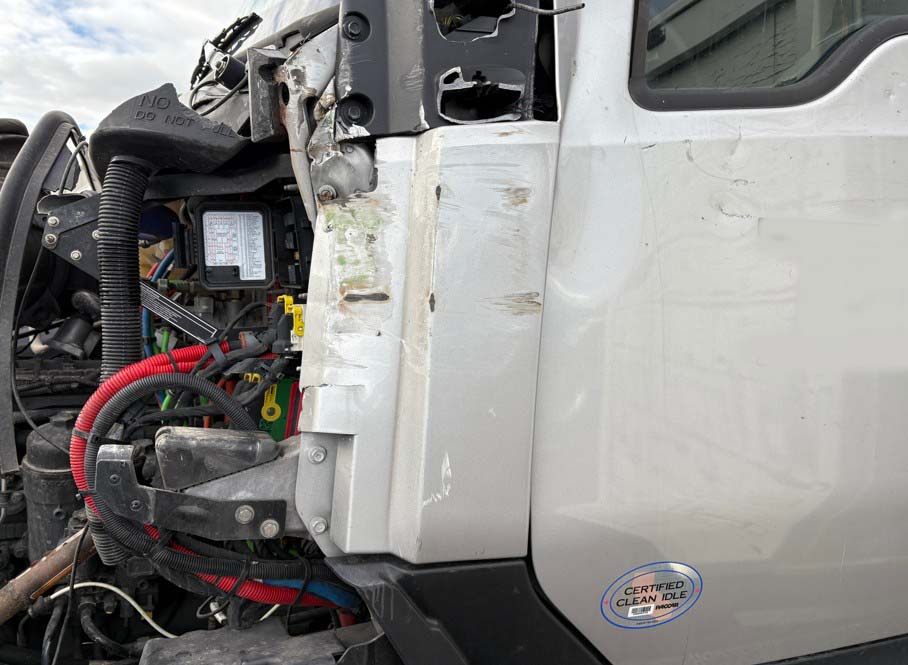 2023 Kenworth T680 (2) - Image 7