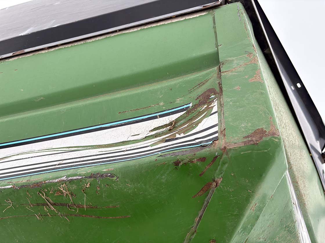 1998 Brent GT640 Gravity Wagon - Image 16