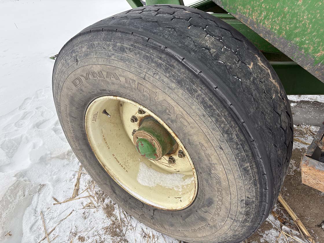 1998 Brent GT640 Gravity Wagon - Image 21