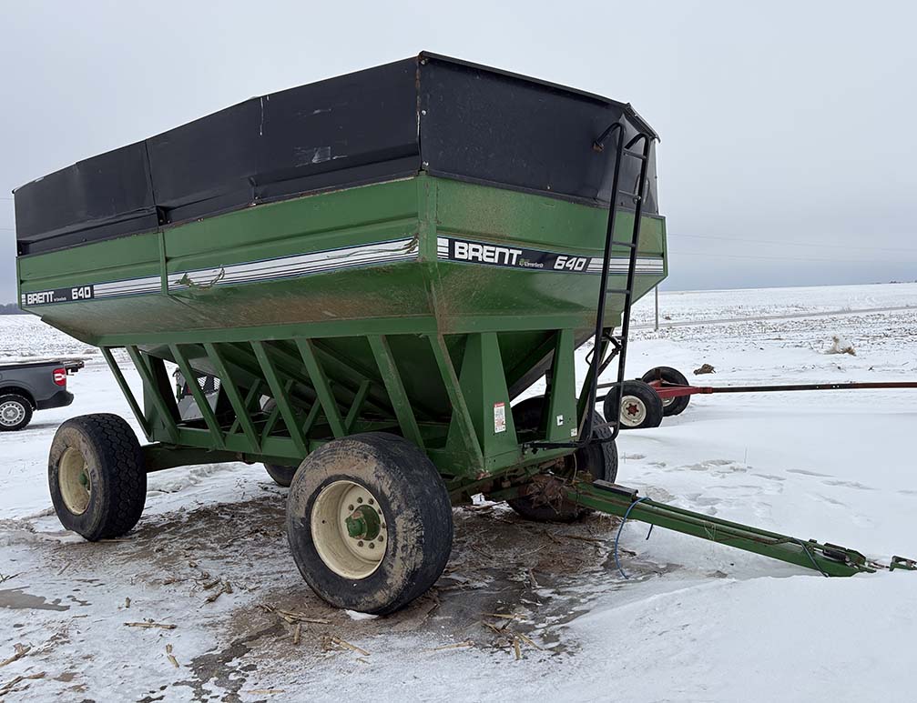 1998 Brent GT640 Gravity Wagon - Image 4