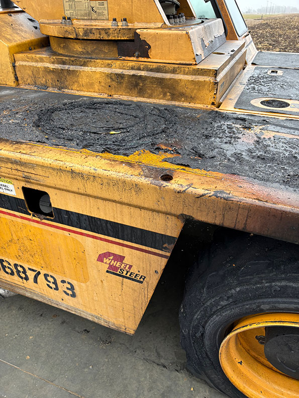 2011 Broderson IC-200 3G Carry Deck Crane - Image 10