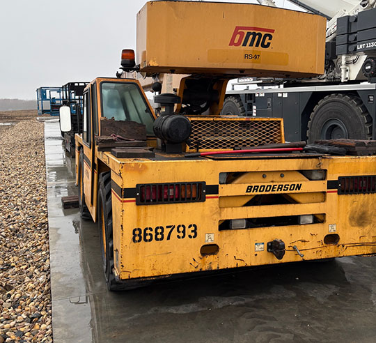 2011 Broderson IC-200 3G Carry Deck Crane - Image 2