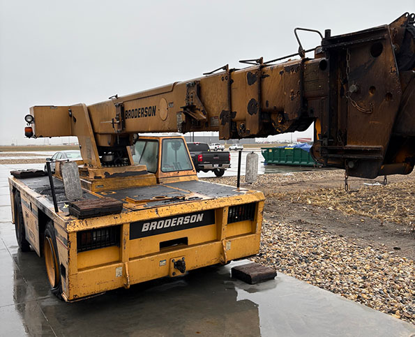 2011 Broderson IC-200 3G Carry Deck Crane - Image 3