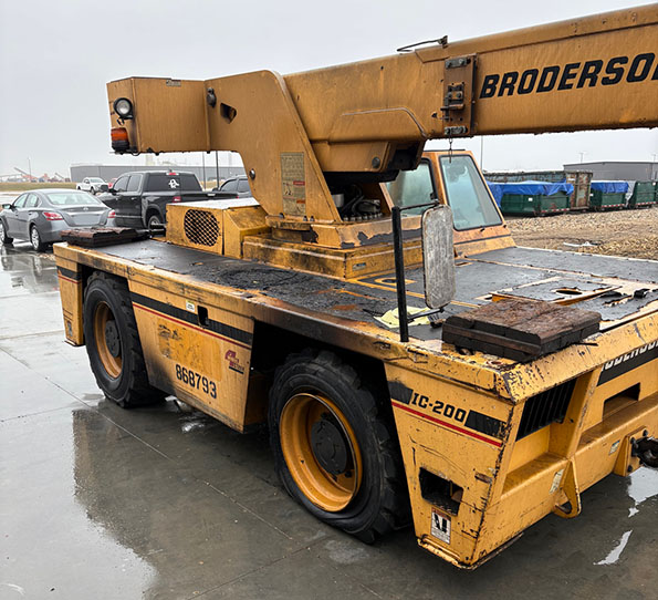 2011 Broderson IC-200 3G Carry Deck Crane - Image 4