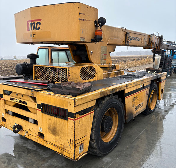 2011 Broderson IC-200 3G Carry Deck Crane - Image 5