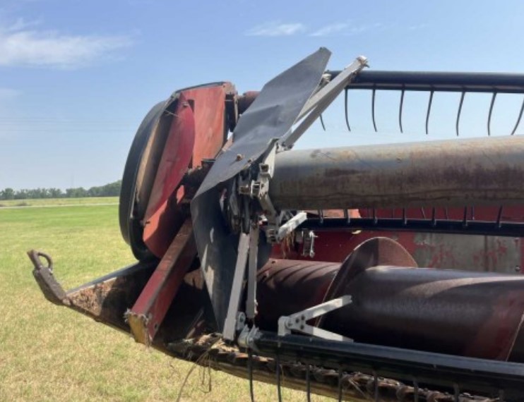 1989 Case IH 1010 Header - Image 4